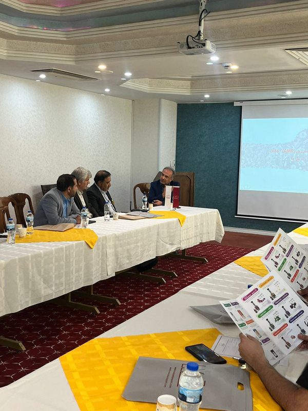 سمینار علمی شرکت ماکیان دام پارس در مهد گیاهان دارویی کشور، شهر یاسوج