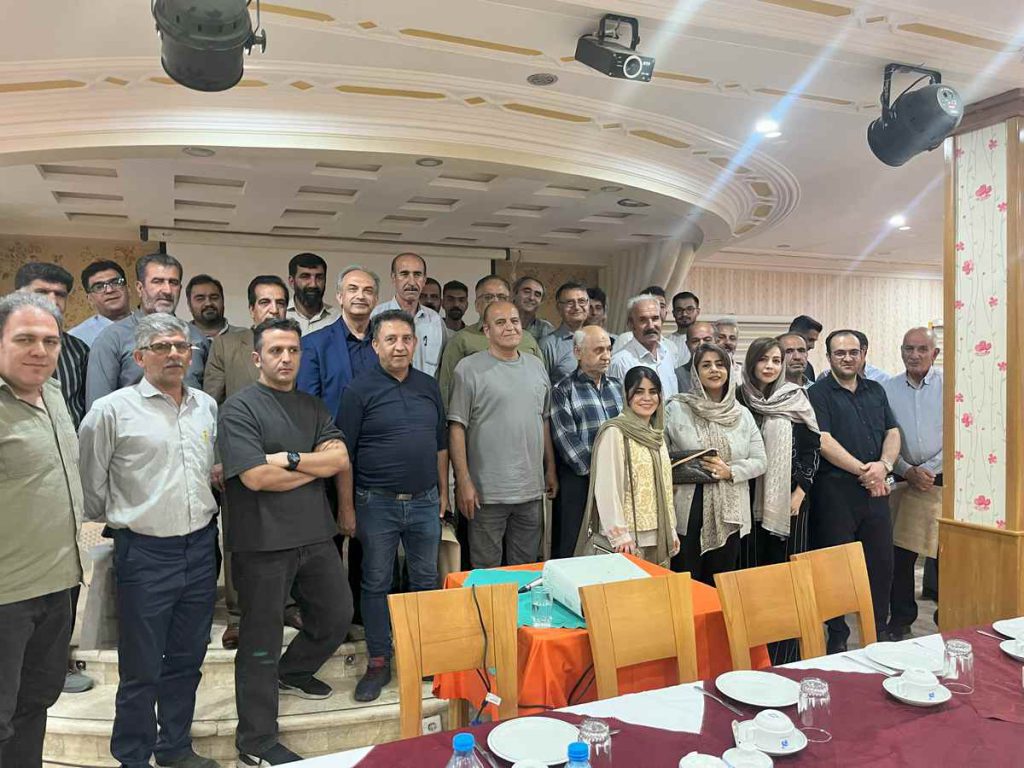 سمینار علمی شرکت ماکیان دام پارس در شهر سمنان